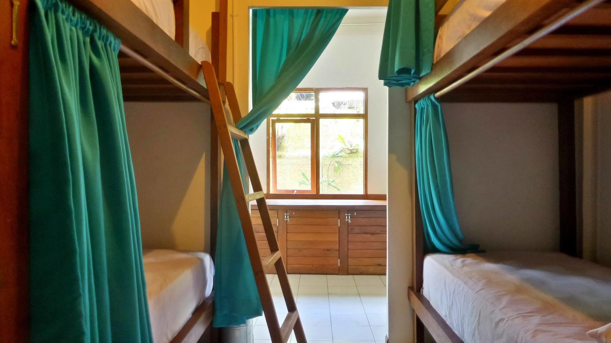 Friendly House Bali Hostel Ubud Buitenkant foto