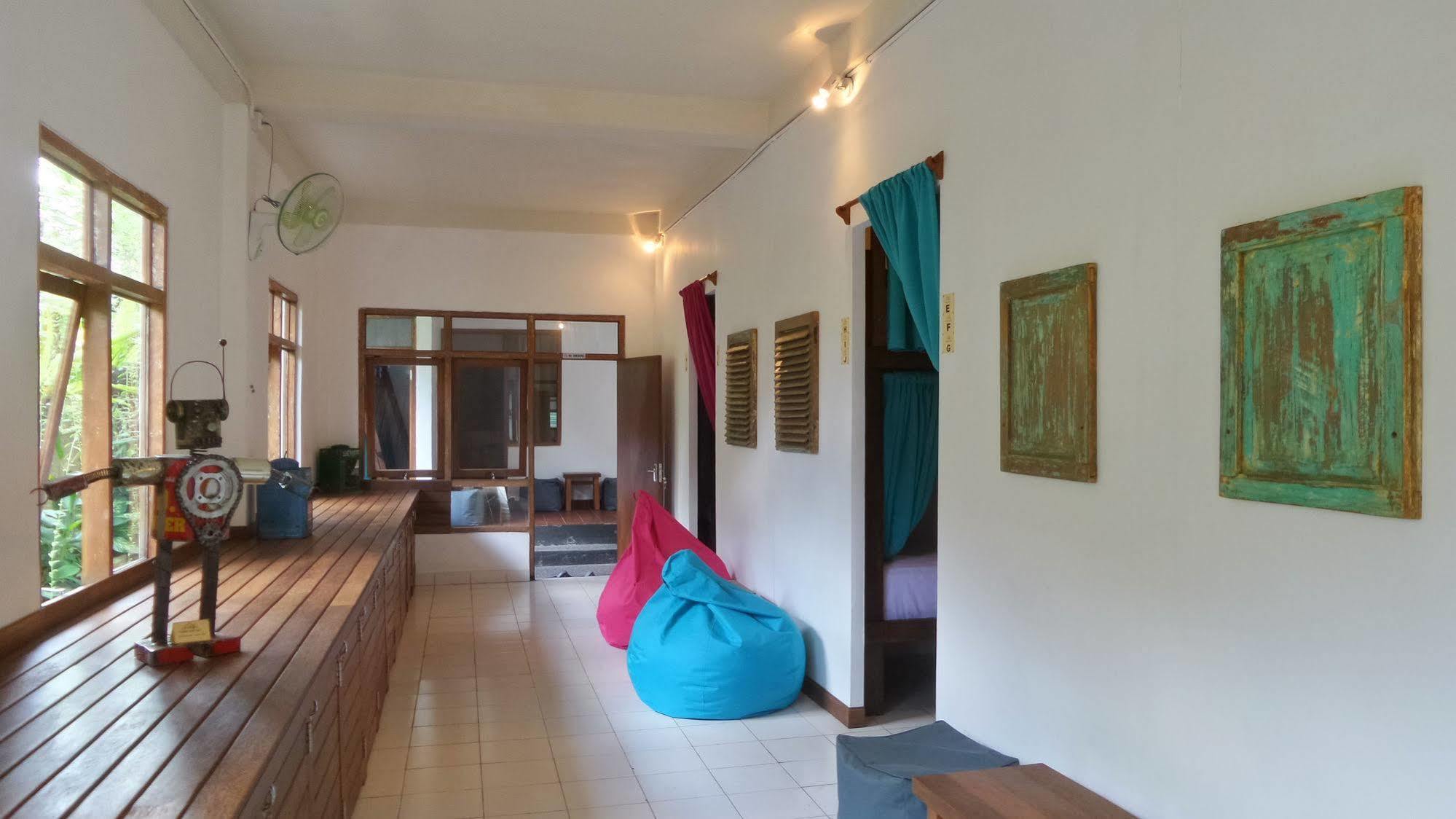 Friendly House Bali Hostel Ubud Buitenkant foto