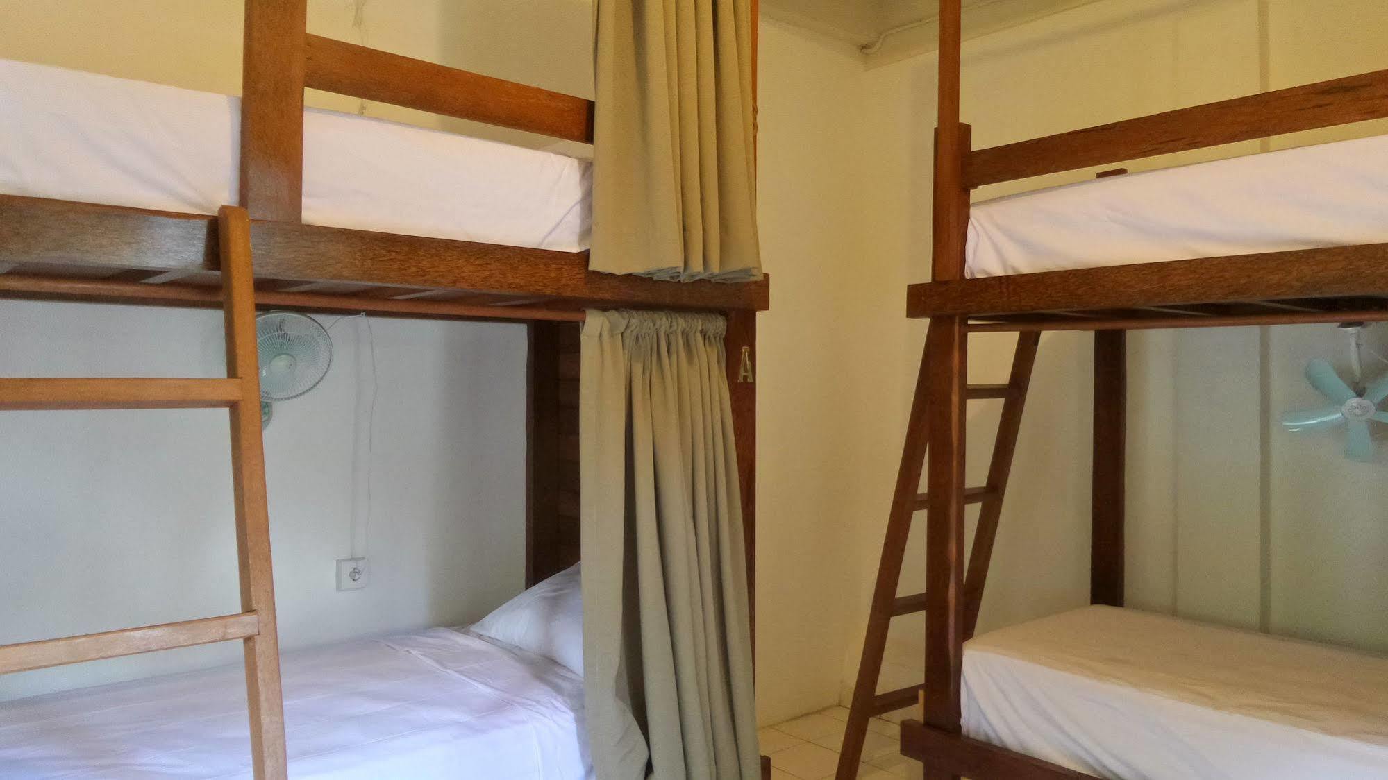 Friendly House Bali Hostel Ubud Buitenkant foto