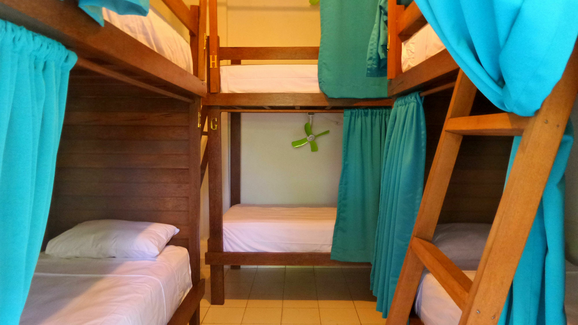 Friendly House Bali Hostel Ubud Buitenkant foto